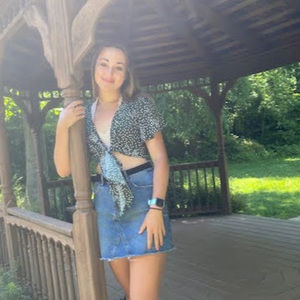 Meet your Posher, Mia